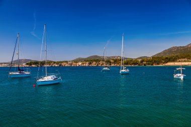 kayan Yatlar Portals Nous liman