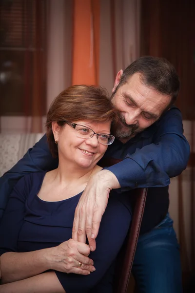 Ler äldre par — Stockfoto