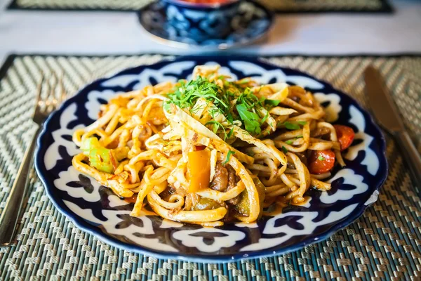 Traditional fried lagman — Stock Photo, Image