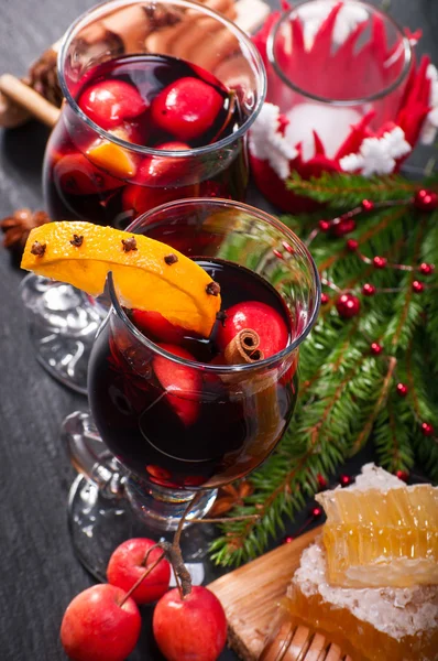 Two cup of  mulled wine in xmas blackboard — Stock Photo, Image
