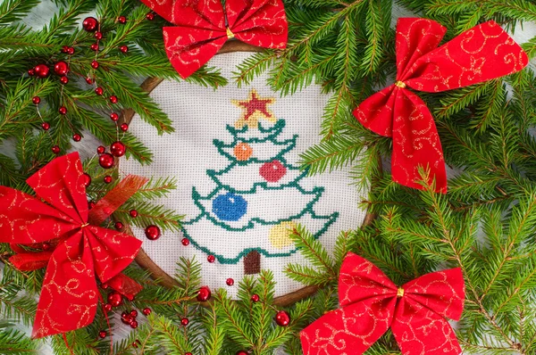Kříž vyšívaný vánoční stromeček — Stock fotografie