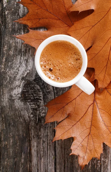Kaffe espresso på trä bakgrund — Stockfoto