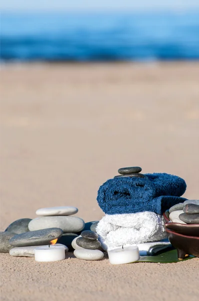 Zen-stenen op het strand — Stockfoto