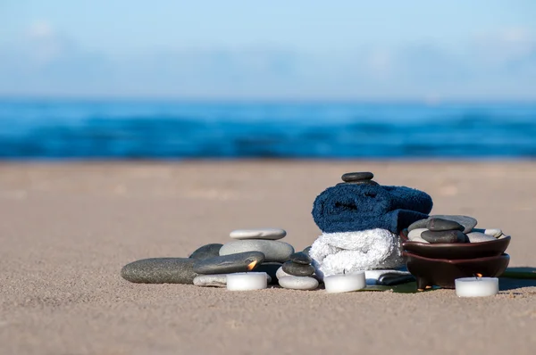 Zen-stenen op het strand — Stockfoto