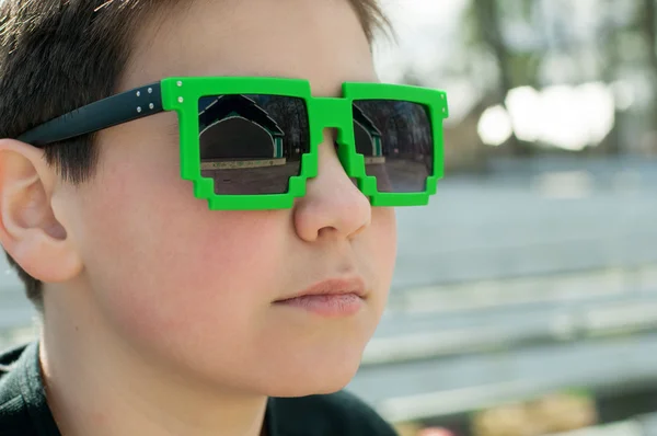 Closeup portrait of a happy schoolboy outdoor — Stock Photo, Image