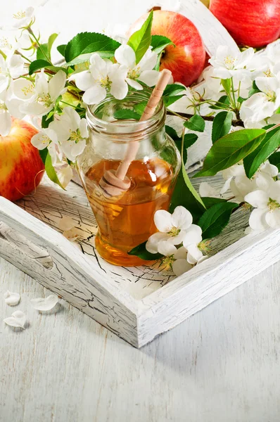 First apple honey — Stock Photo, Image