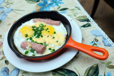 Pan kızarmış yumurta