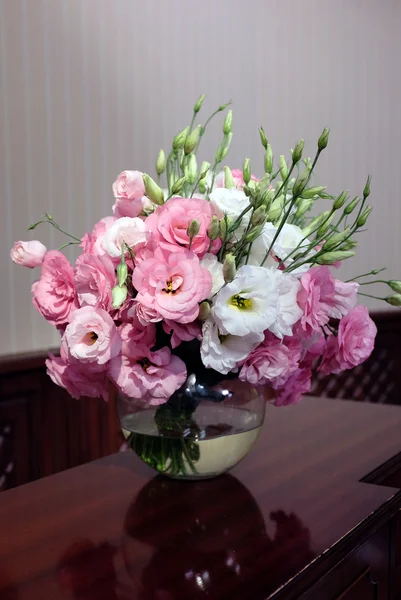Krásná Kytice Květin Váze — Stock fotografie