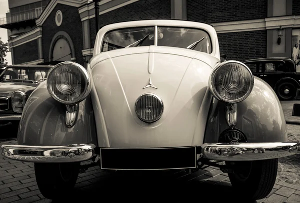 Vecchia Auto Epoca Mercedes Primo Piano — Foto Stock