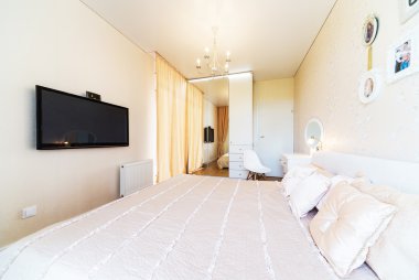 büyük modern yatak odası