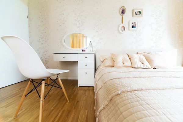 Interiores de dormitorio moderno — Foto de Stock