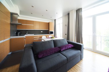 Modern mutfağın içi.