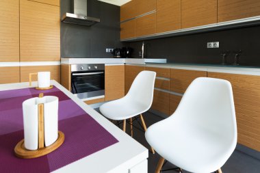 Modern mutfağın içi.