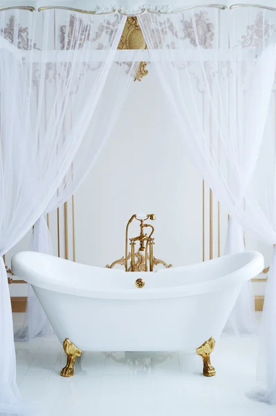 Clawfoot tub — Stockfoto