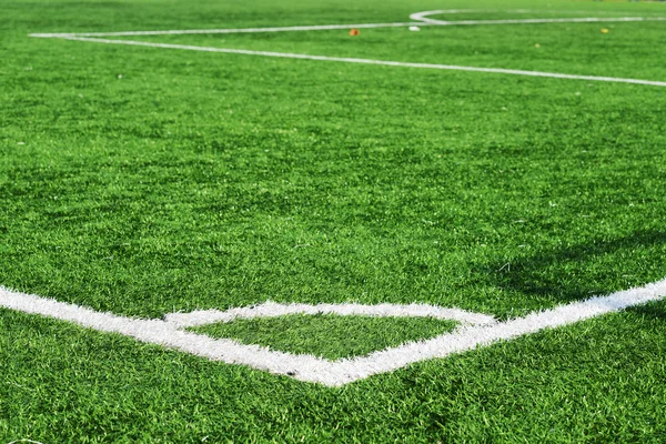 futbol sahası köşesine