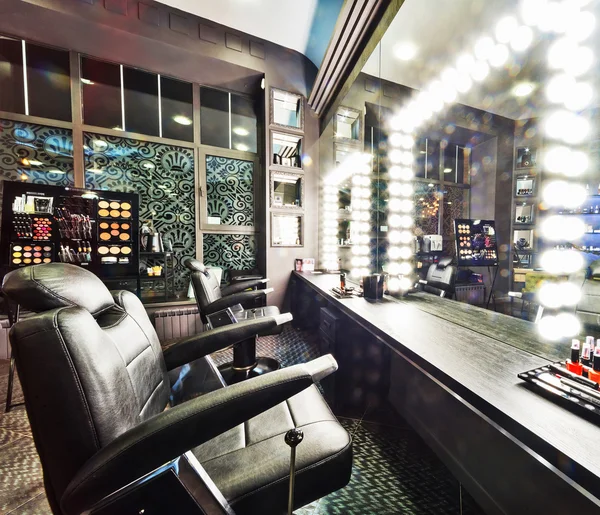 Interieur van luxe beauty salon — Stockfoto