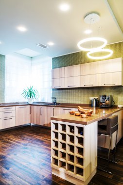 Modern mutfağın içi.