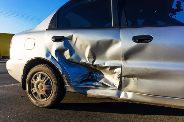 Detalhe de um carro quebrado — Fotografia de Stock