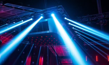 soyut resim konser aydınlatma