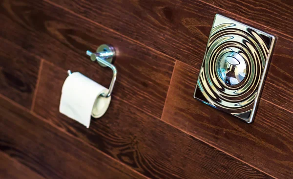 Toilet gulungan kertas tergantung — Stok Foto