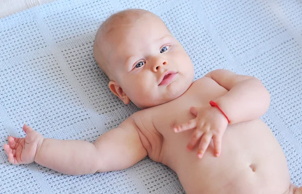 Lindo niño de cinco meses — Foto de Stock