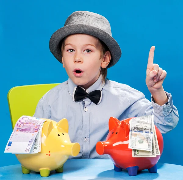 Little businessman counting money — Stock Photo, Image