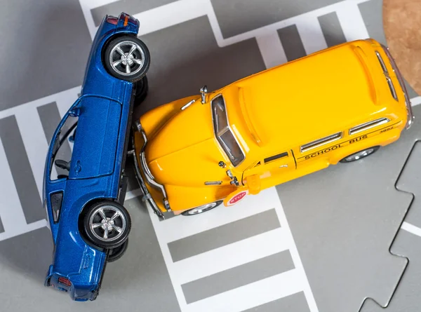 Two toy cars accident crash on road — Stock Photo, Image