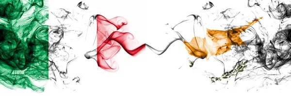 Olaszország Kontra Ciprus Ciprusi Füstös Misztikus Zászlók Egymás Mellett Vastag — Stock Fotó