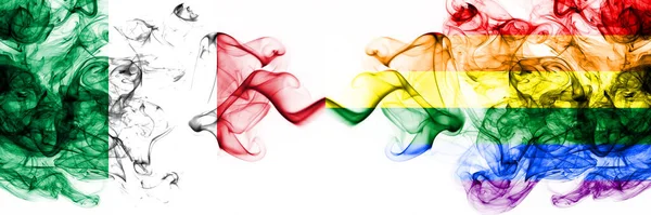 Italie Gay Pride Fumé Drapeaux Mystiques Placés Côte Côte Drapeaux — Photo
