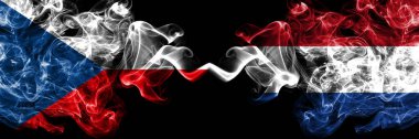 Çek Cumhuriyeti, Çek-Hollanda, Hollanda, Hollanda yanyana yerleştirilmiş dumanlı mistik bayraklar. Kalın renkli ipeksi soyut duman bayrakları.