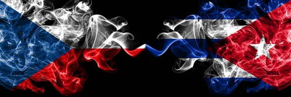 Τσεχική Δημοκρατία Τσεχία Εναντίον Της Κούβας Κούβας Καπνιστή Μυστικιστική Σημαίες — Φωτογραφία Αρχείου