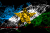 Brazília, brazil, fekete alapon izolált Roraima füst zászló