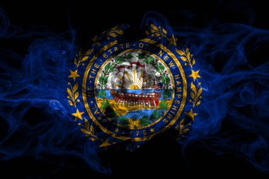 Amerika Birleşik Devletleri, Amerika, ABD, ABD, Amerika ve New Hampshire sigara içilen bayrağı siyah arka planda izole edildi