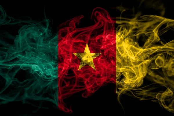 Kamerun Kamerunská Vlajka Kouře Izolovaná Černém Pozadí — Stock fotografie