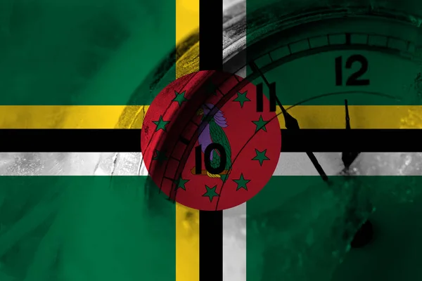 Dominica Δομινικανή Σημαία Ρολόι Κοντά Στα Μεσάνυχτα Στο Παρασκήνιο Καλή — Φωτογραφία Αρχείου