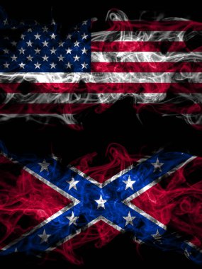 Amerika Birleşik Devletleri, Amerika, ABD, ABD, yan yana yerleştirilmiş Amerikan dumanlı mistik bayrakları. Kalın renkli ipeksi soyut duman bayrakları.