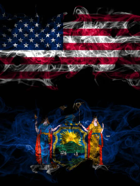 美利坚合众国 美国的烟熏神秘旗肩并肩摆放在一起 浓密的彩色丝状抽象烟旗 — 图库照片