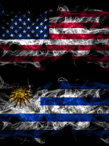 Usa Usa Usa Usa Mot Uruguay Uruguayas Rökiga Mystiska Flaggor — Stockfoto
