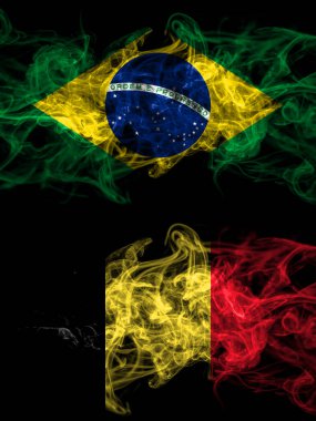 Brezilya, Brezilya Belçika 'ya karşı, yan yana yerleştirilmiş Belçika dumanlı mistik bayrakları. Kalın renkli ipeksi soyut duman bayrakları.