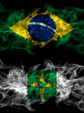 Brezilya, Brezilya 'ya karşı Brezilya eyaletleri, Dağıtım Federal dumanlı mistik bayraklar yan yana yerleştirildi. Kalın renkli ipeksi soyut duman bayrakları.