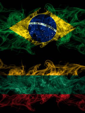 Brezilya, Brezilya Litvanya 'ya karşı, Litvanya' nın dumanlı mistik bayrakları yan yana. Kalın renkli ipeksi soyut duman bayrakları.