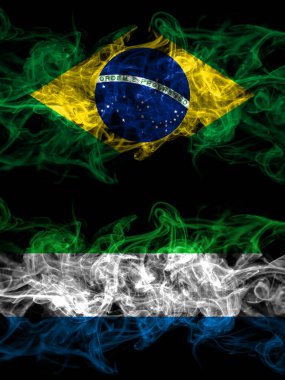 Brezilya, Brezilya, Sierra Leone 'ye karşı yan yana yerleştirilmiş gizemli bayraklar. Kalın renkli ipeksi soyut duman bayrakları.