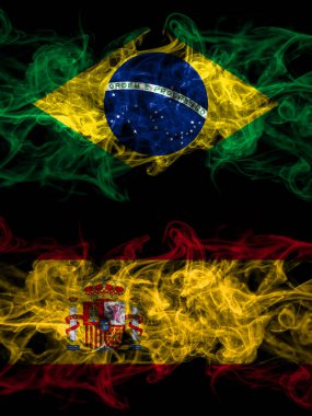 Brezilya, Brezilya İspanya 'ya karşı, yan yana yerleştirilmiş İspanyol dumanlı mistik bayrakları. Kalın renkli ipeksi soyut duman bayrakları.