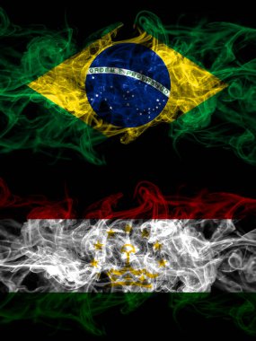 Brezilya, Brezilya, Tacikistan 'a karşı yan yana yerleştirilmiş gizemli bayraklar. Kalın renkli ipeksi soyut duman bayrakları.