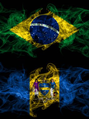 Brezilya, Brezilya, Amerika Birleşik Devletleri, Amerika, ABD, Amerika, Amerika, Philadelphia, Pensilvanya, yanyana yerleştirilmiş dumanlı mistik bayraklar. Kalın renkli ipeksi soyut duman bayrakları.