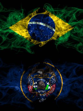 Brezilya, Brezilya, Amerika Birleşik Devletleri, Amerika, ABD, ABD, Amerika, Utah, yan yana yerleştirilmiş gizemli bayraklar. Kalın renkli ipeksi soyut duman bayrakları.