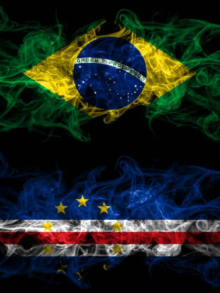Brasile Brasile Capo Verde Bandiere Mistiche Fumose Cabo Verde Affiancate — Foto Stock
