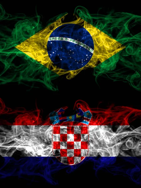Brazilië Brazilië Kroatië Kroatische Rokerige Mystieke Vlaggen Naast Elkaar Geplaatst — Stockfoto