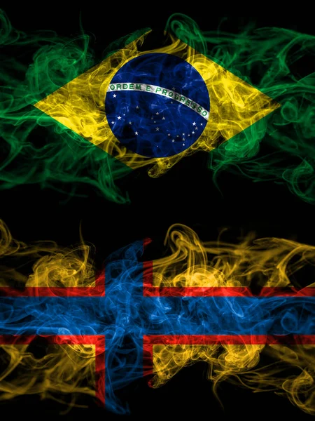 Brasil Brasileiro Ingrian Fumaça Bandeiras Místicas Colocadas Lado Lado Bandeiras — Fotografia de Stock