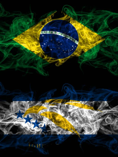브라질 존스턴 스모키 미스틱 깃발을 나란히 갈색의 추상적 — 스톡 사진
